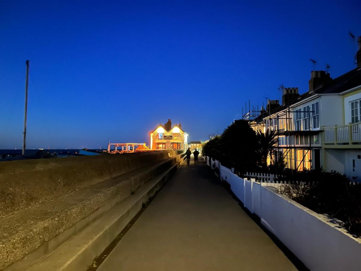Whitstable The Jolly Villa Екстериор снимка
