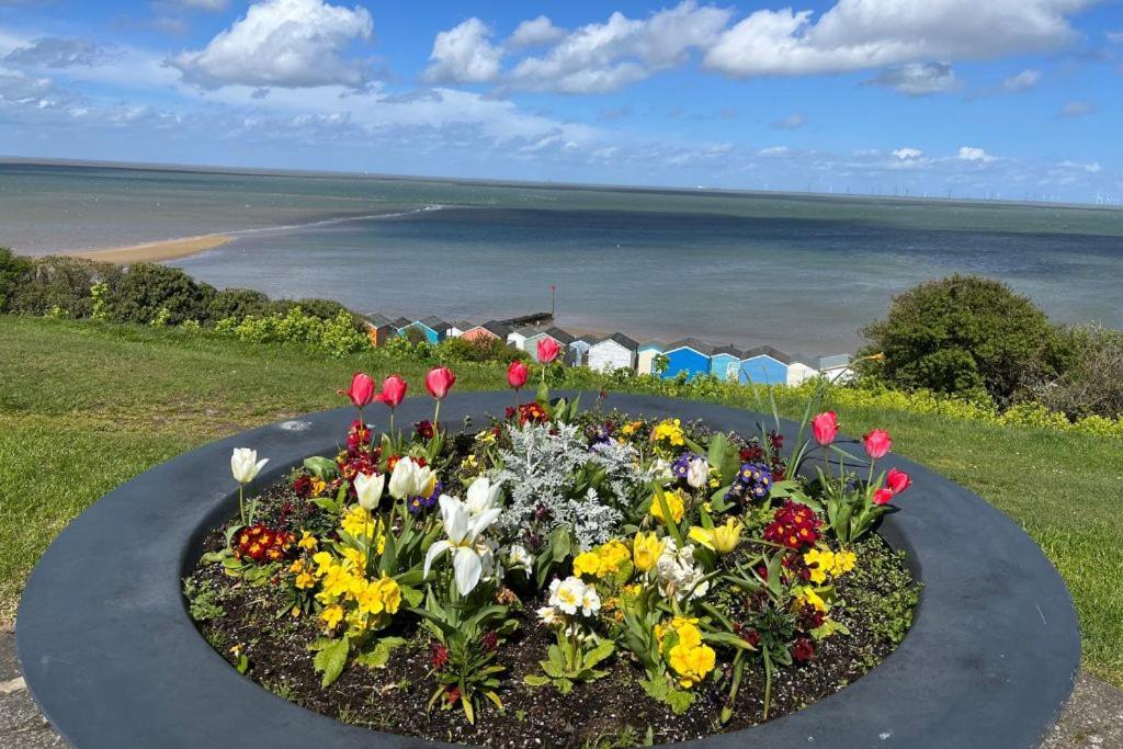 Whitstable The Jolly Villa Екстериор снимка